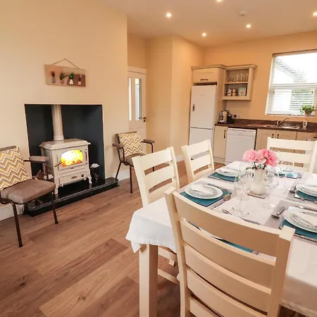 Meadow View * Ennis